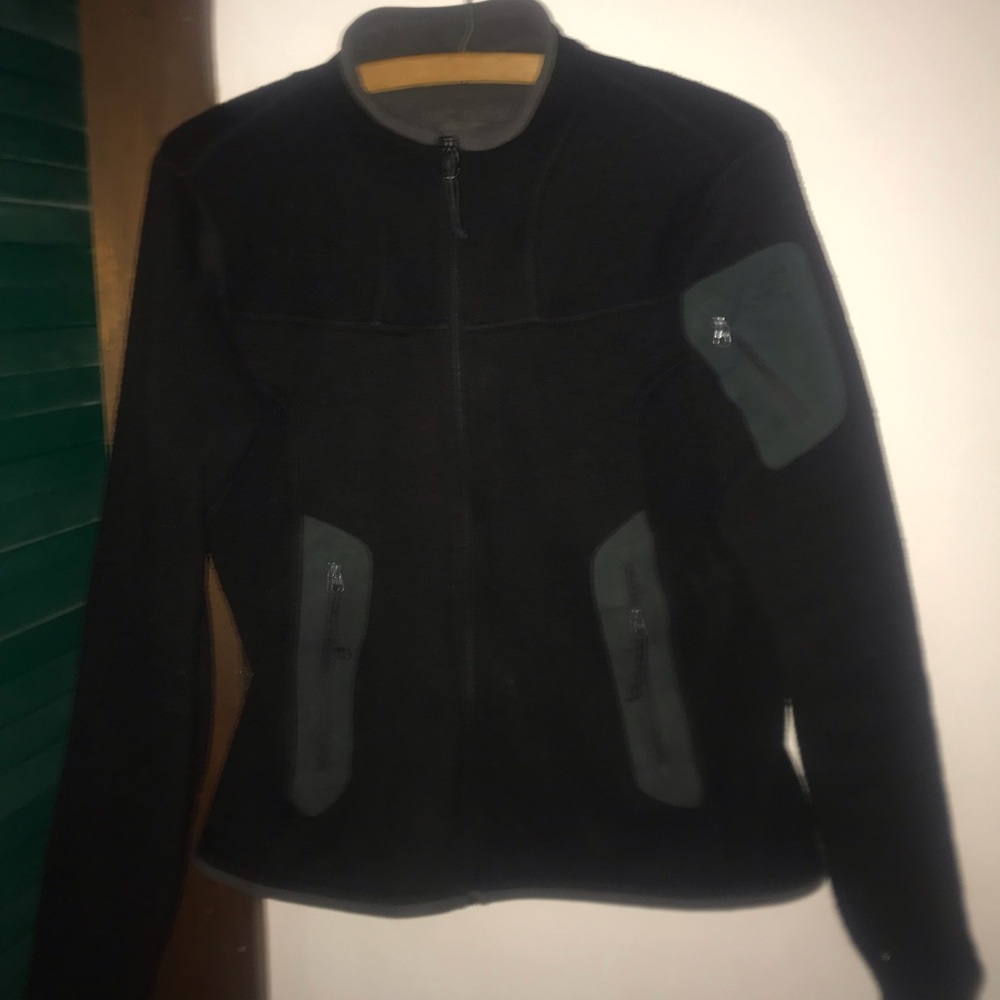 Arc’teryx covert cardigan